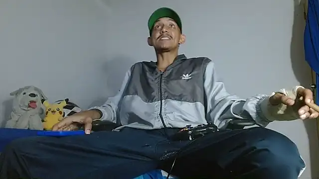 skinny23cm webcam