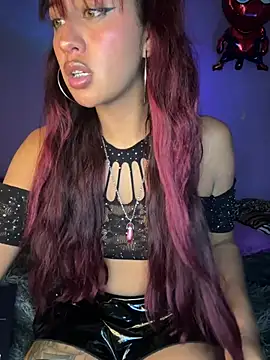 leyla_collinss_ (F teen) - Show bobs + saliva