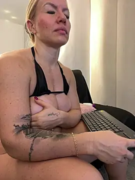 Natalia_Fit webcam