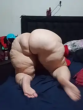 MegaAssMature webcam