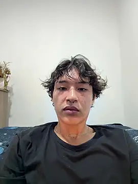 TonnyBottom live cam on StripChat