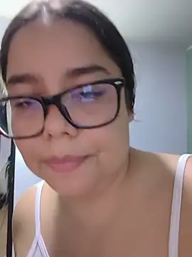 Eimy__saenz 🚺 online chat