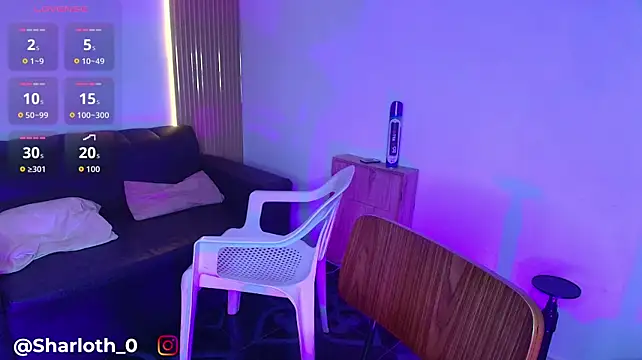sharloth_0 live cam on StripChat