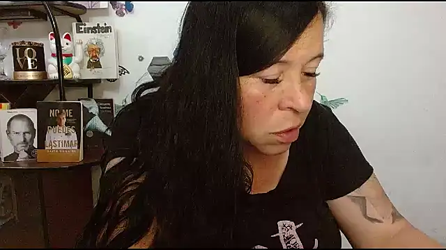 LauraMallioni webcam