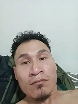 pureza19 live cam on StripChat