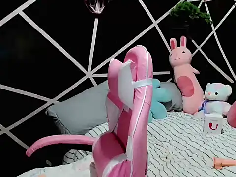 urgirl_mikah webcam