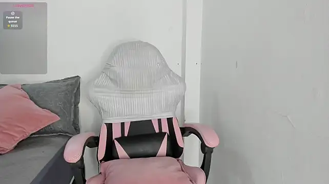 mari-ross webcam