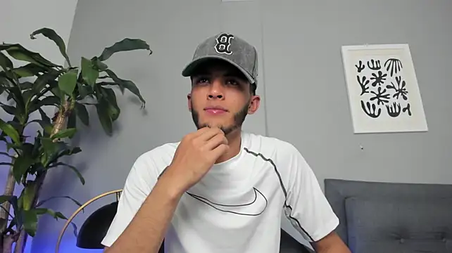 Tylerffoxx webcam