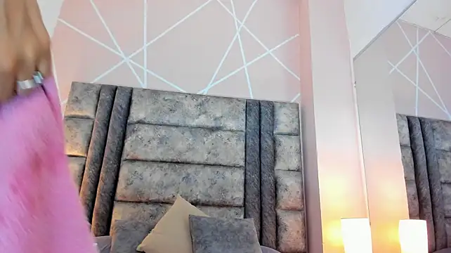 Nahomy-hott webcam