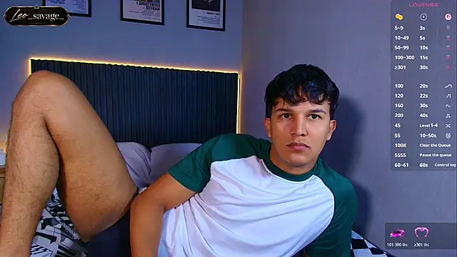 Leo_Savage_ webcam