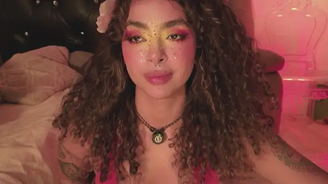 curlysofi webcam
