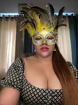 Zaralanson live cam on StripChat