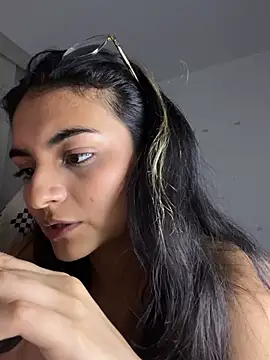 Cat2525 live cam on StripChat