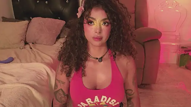 curlysofi webcam