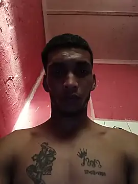 NaughtyGuy0071 webcam