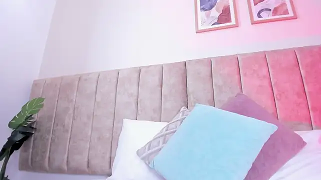 AgathaSavage webcam