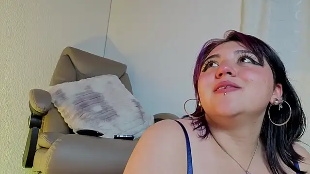 Blueberry_gothic webcam