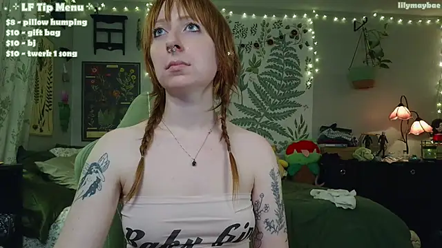 LilyMayBae webcam