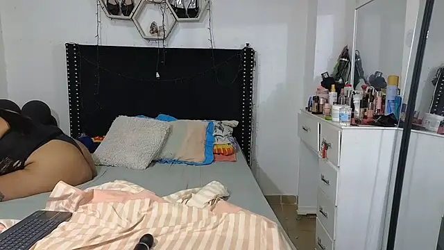 charlotte_077 🏦 nude cam chat