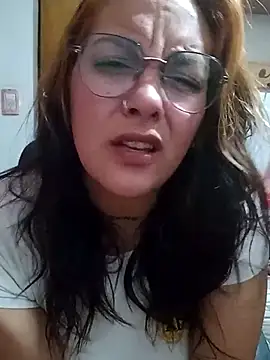 kuramaqueen live sex cam