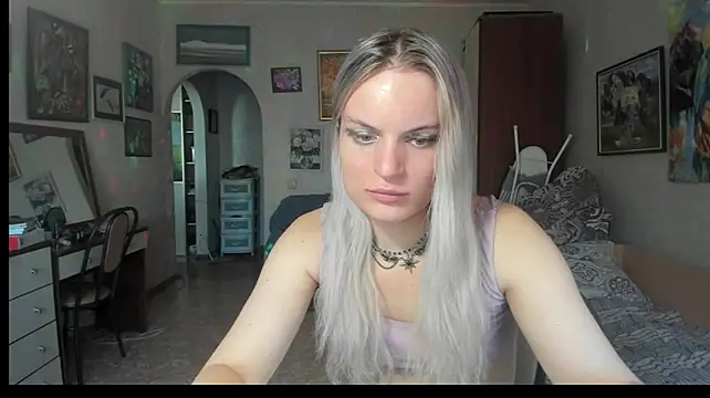 milliKira006 webcam
