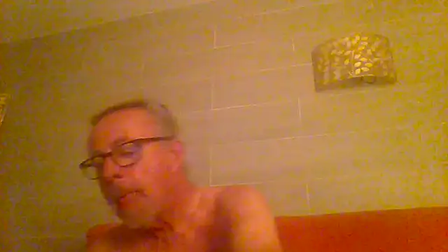 tuggy59 live cam on StripChat