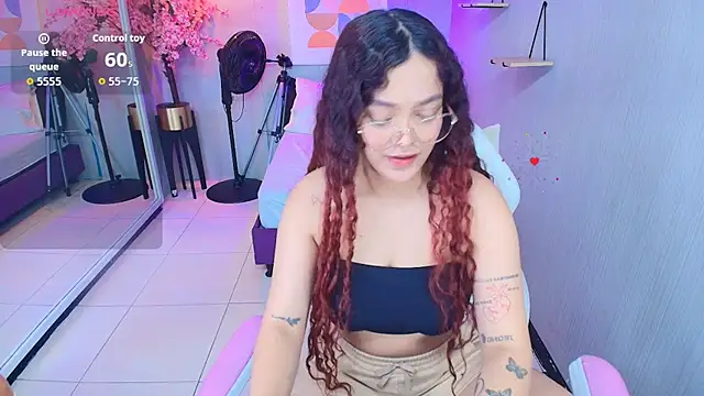 Maggy_t18 webcam