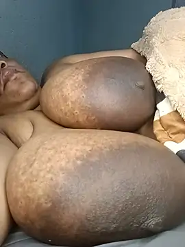 HappygalTheQueen webcam