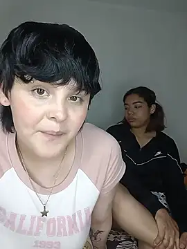 Valkiria_and_Sam webcam