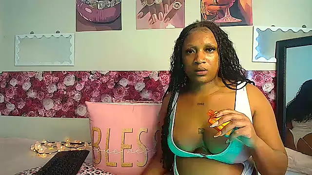 EnchantingLisa webcam