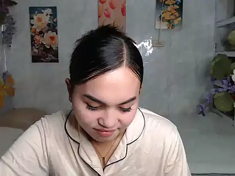 ur_asiankat webcam