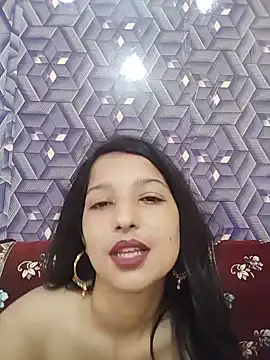 Queen_Rosyy live cam on StripChat