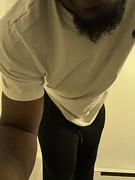 blacklonggg live cam on StripChat