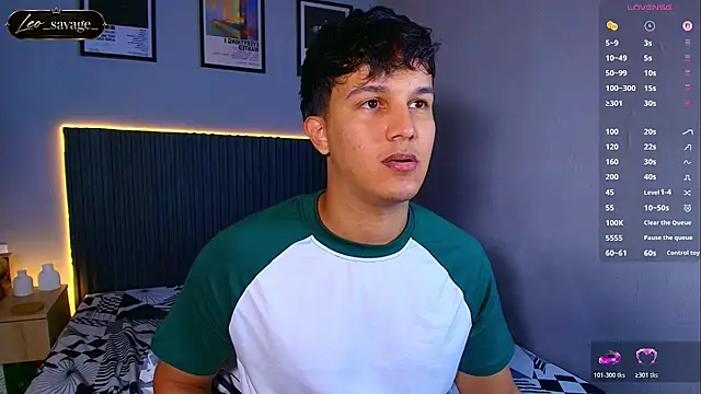 Leo_Savage_ webcam