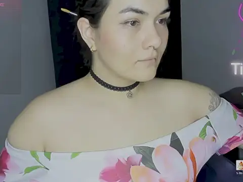 Babe-sofi live cam on StripChat