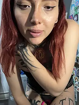 Selena_Rouge1 webcam