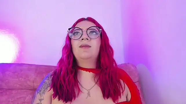 MelannyCurvy webcam