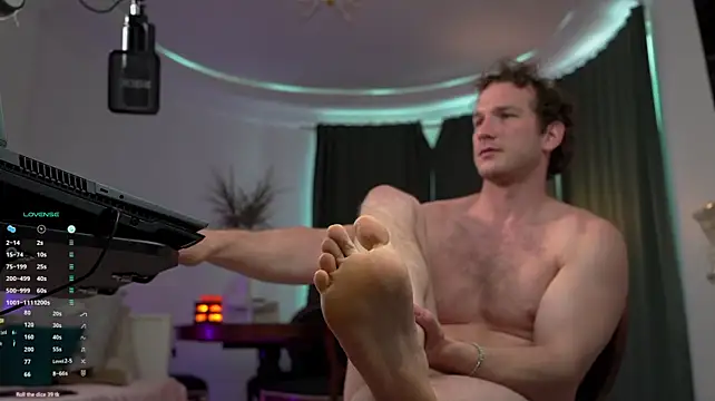 viktorsecret (M young) - naked and flexing