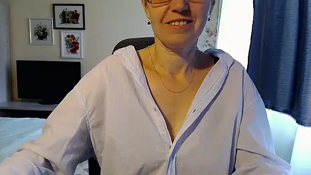 CutieErikaa webcam