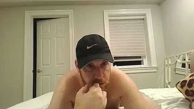 beefyncloudy (Ask my age) - You decide ;)