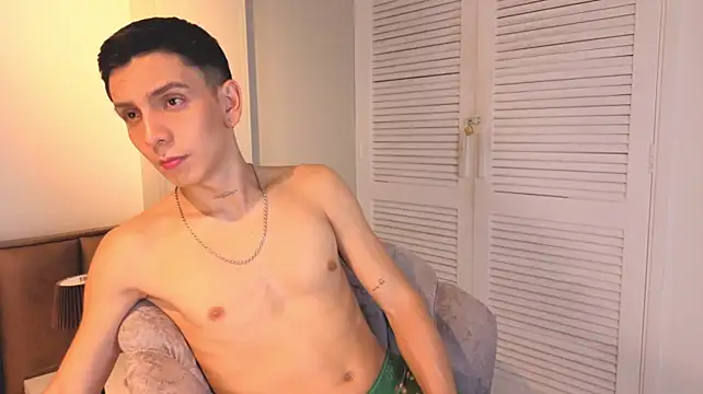 Liam_Fiire webcam
