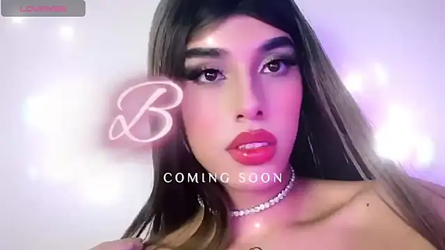 Ari_Miaxx webcam
