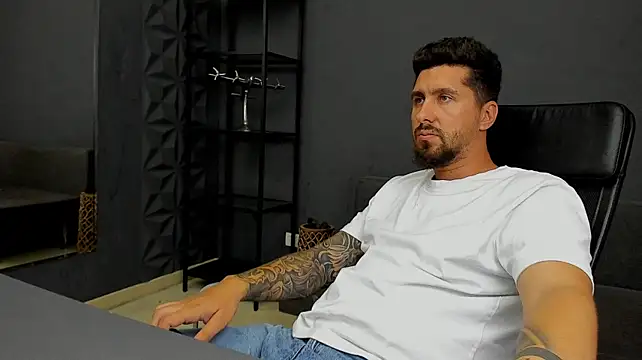 LoganStroud webcam