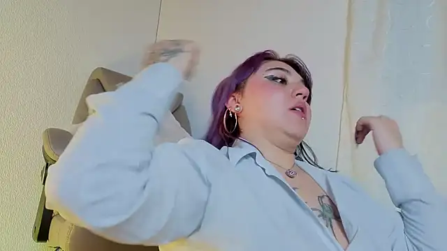 Blueberry_gothic webcam