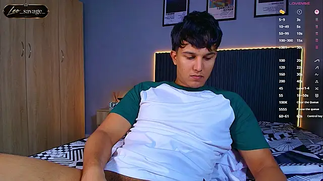 Leo_Savage_ webcam