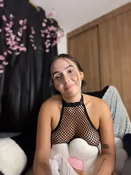 ScarletDarkMuse webcam