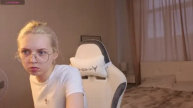mollyy_snow
