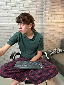 Nicola_hard webcam