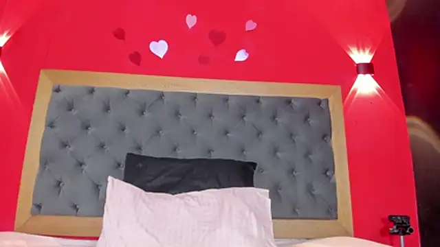 YayaHilton webcam