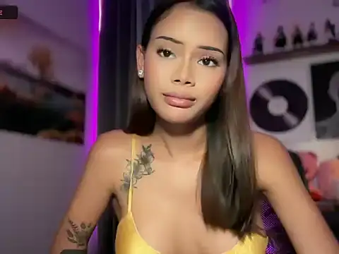 ur_holly_lexie webcam